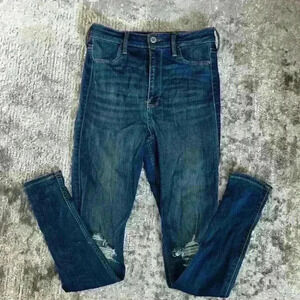 Hollister Ultra High-Rise Jegging